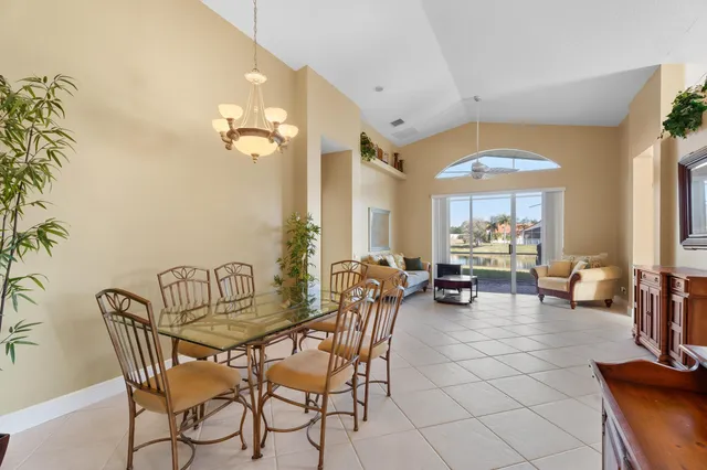 $315,000 | 334 Millpond Lane, Port St. Lucie, FL 34986