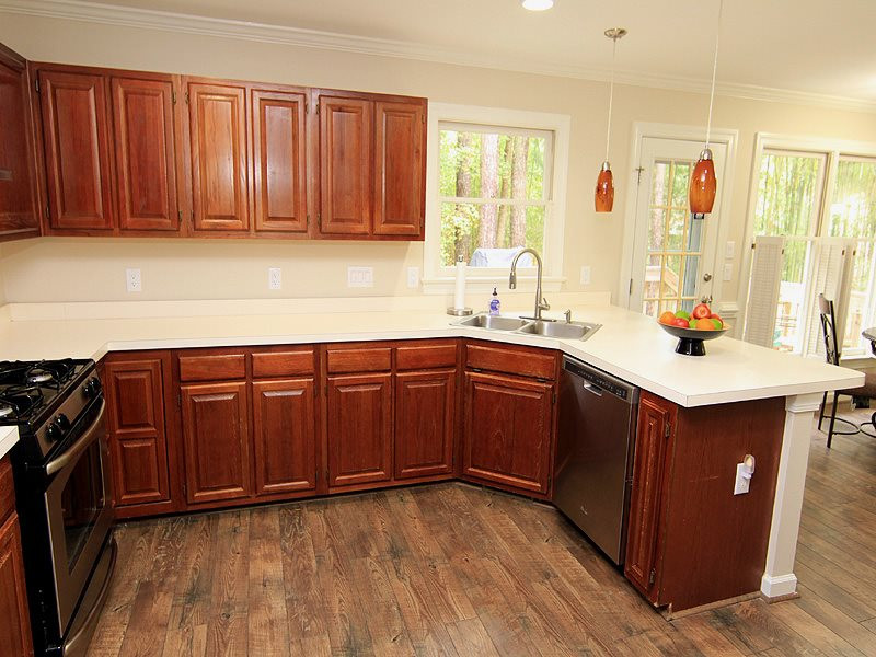 7 Bay Ridge Court Durham, NC 27707 - Photo 10 of 25 Kitchen