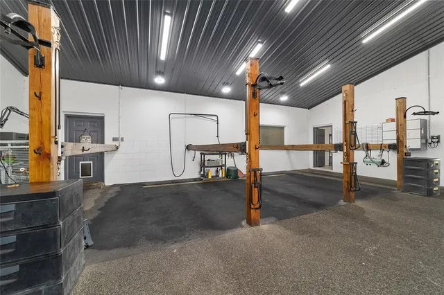 a view of a road with an empty space