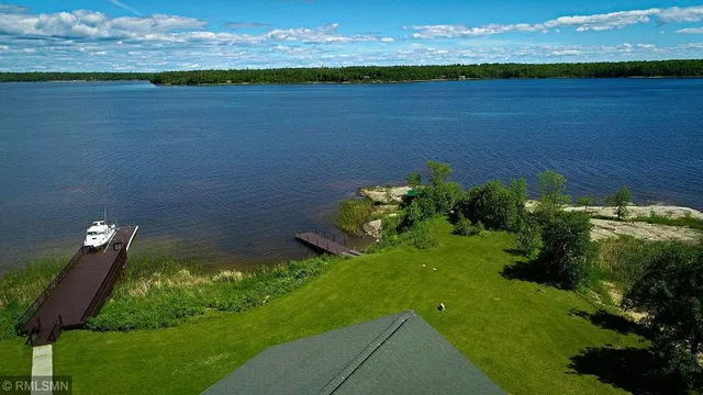 $1,100,000 | 1526 Flag Island, Angle Inlet, MN 56711