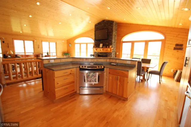 $1,100,000 | 1526 Flag Island, Angle Inlet, MN 56711