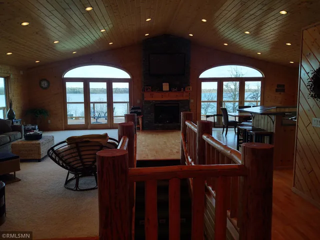$1,100,000 | 1526 Flag Island, Angle Inlet, MN 56711