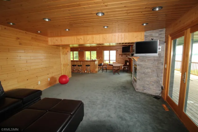 $1,100,000 | 1526 Flag Island, Angle Inlet, MN 56711