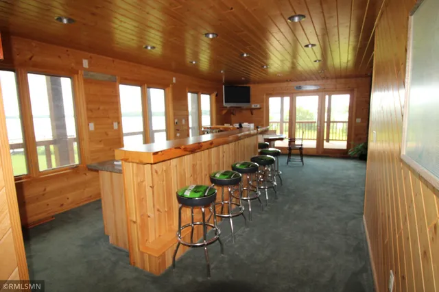 $1,100,000 | 1526 Flag Island, Angle Inlet, MN 56711