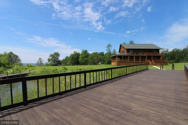 $1,100,000 | 1526 Flag Island, Angle Inlet, MN 56711