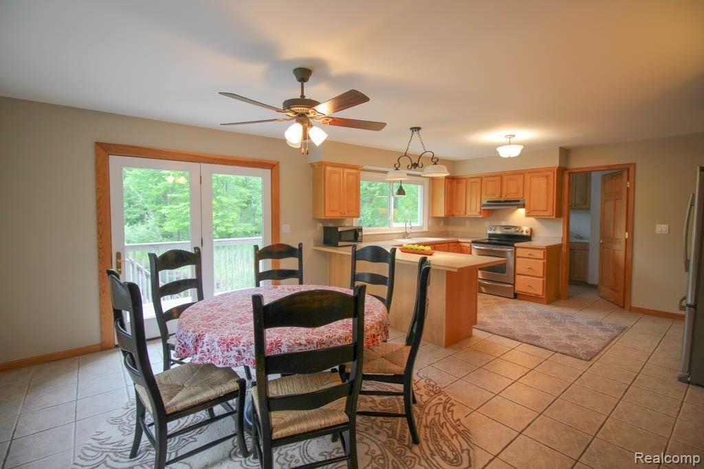 6130 Sheldon Road Rochester Hills, MI 48306 - Photo 12 of 32