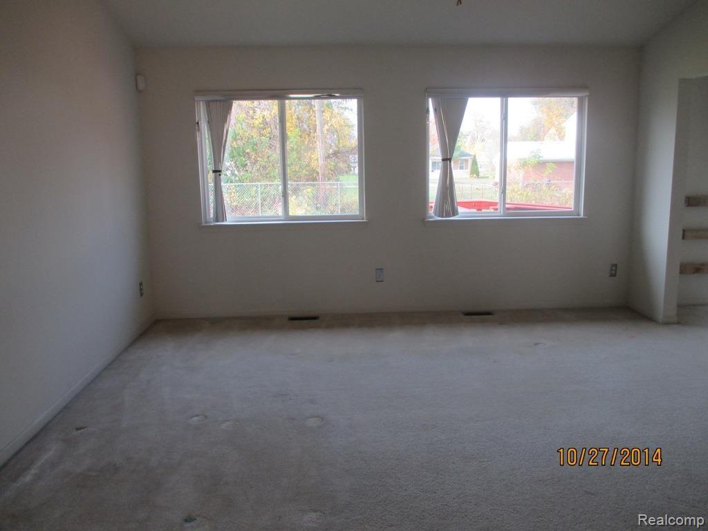 3920 Harriet Street Inkster, MI 48141 - Photo 3 of 11 IMG_0668.jpg