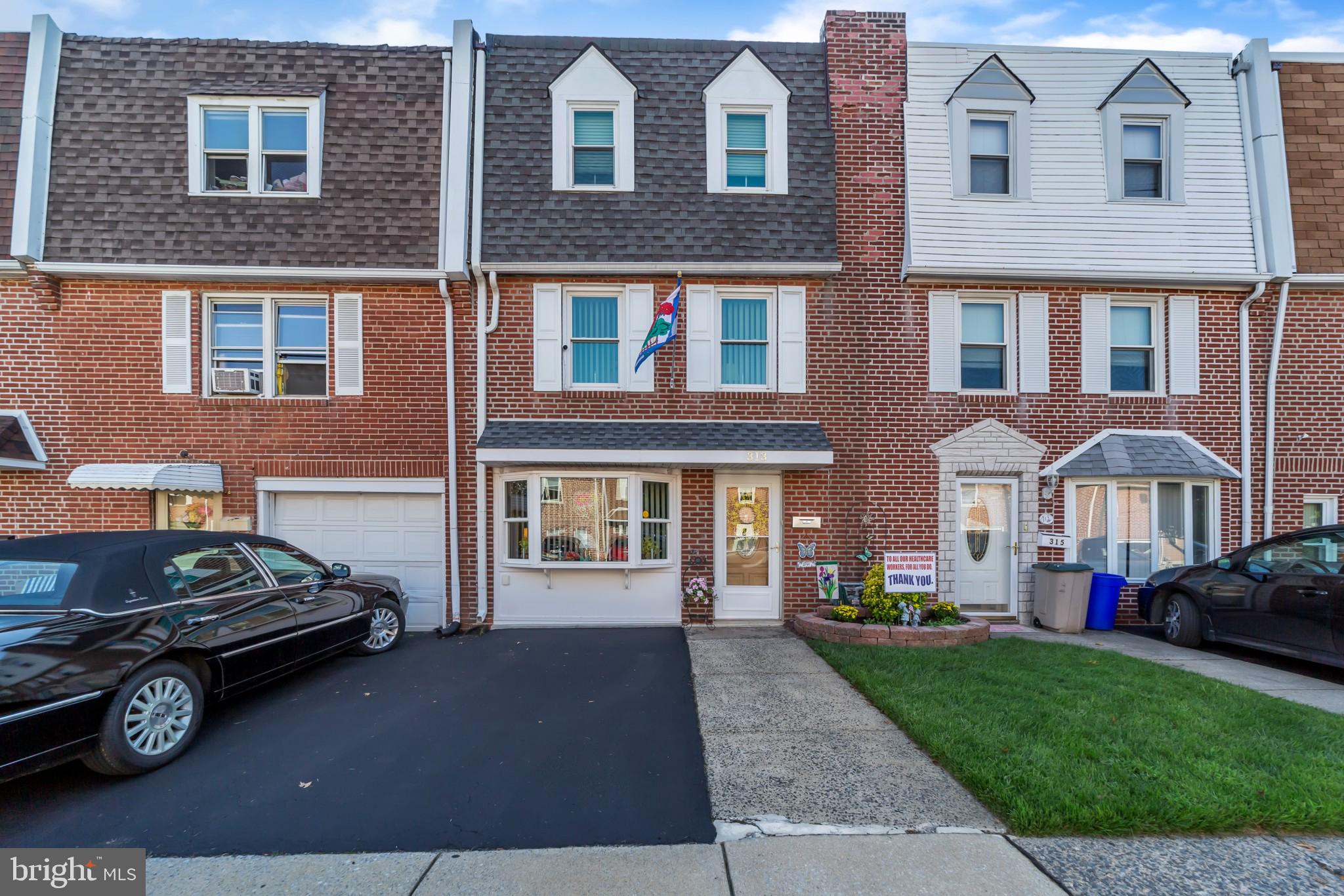 313 Austin Drive Clifton Heights, PA 19018 - Photo 1 of 29