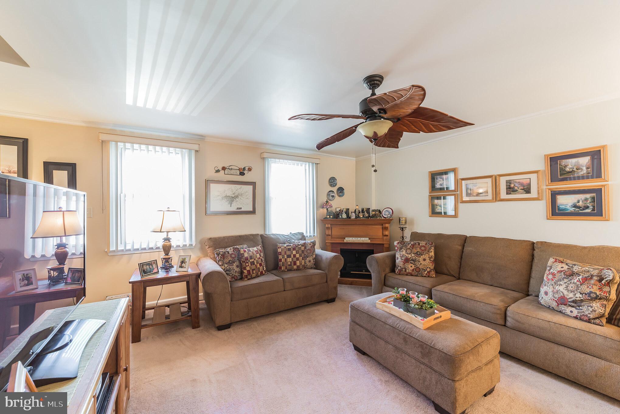 313 Austin Drive Clifton Heights, PA 19018 - Photo 5 of 29