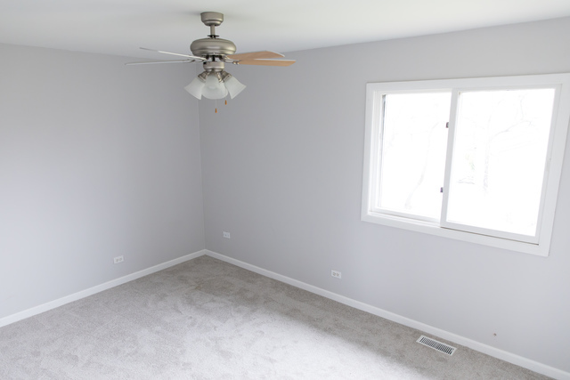 225 Huntingwood Road Matteson, IL 60443 - Photo 8 of 14 a view of a window in a room
