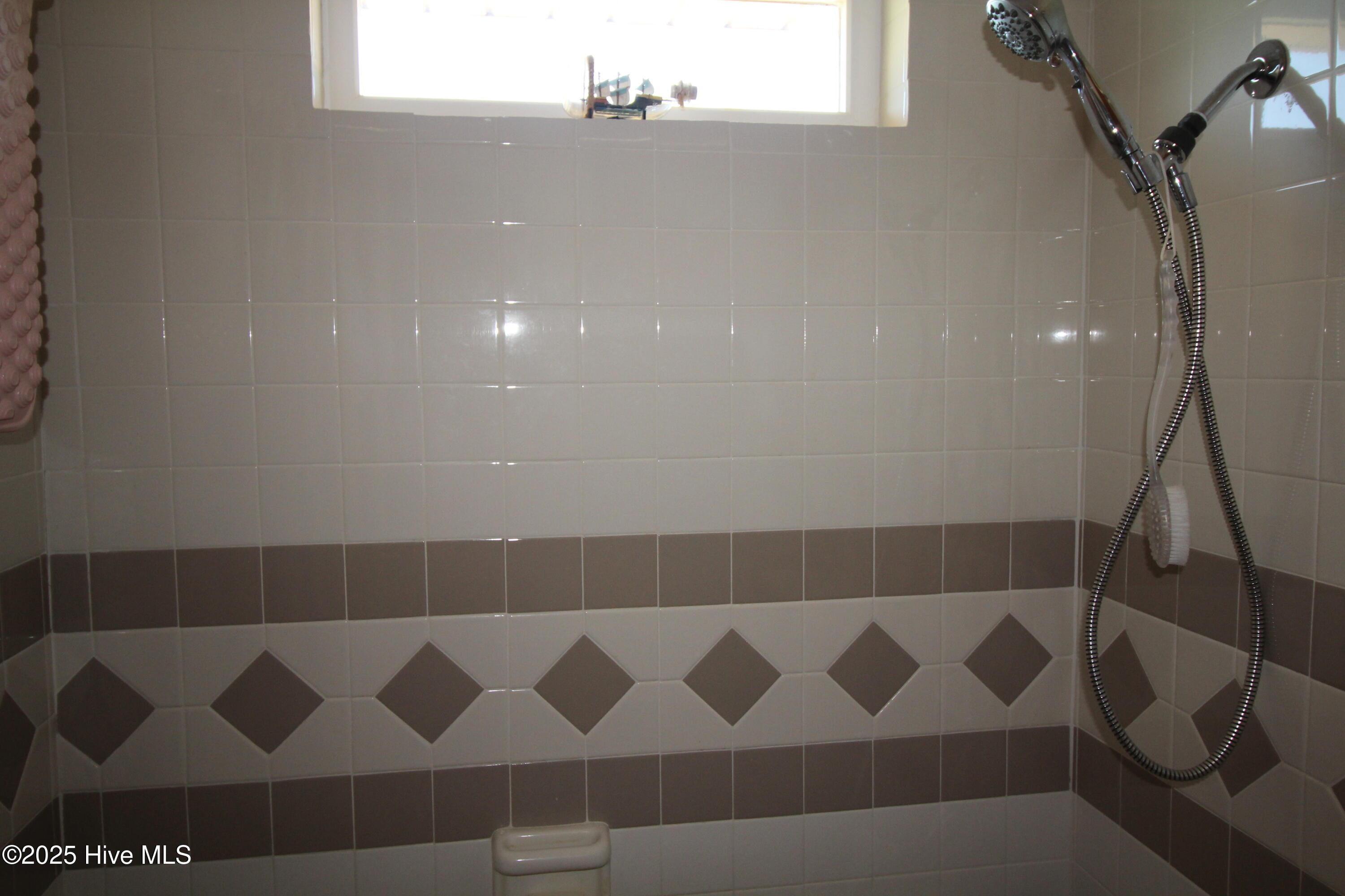 206 Stratford Road Havelock, NC 28532 - Photo 14 of 24 Master Shower