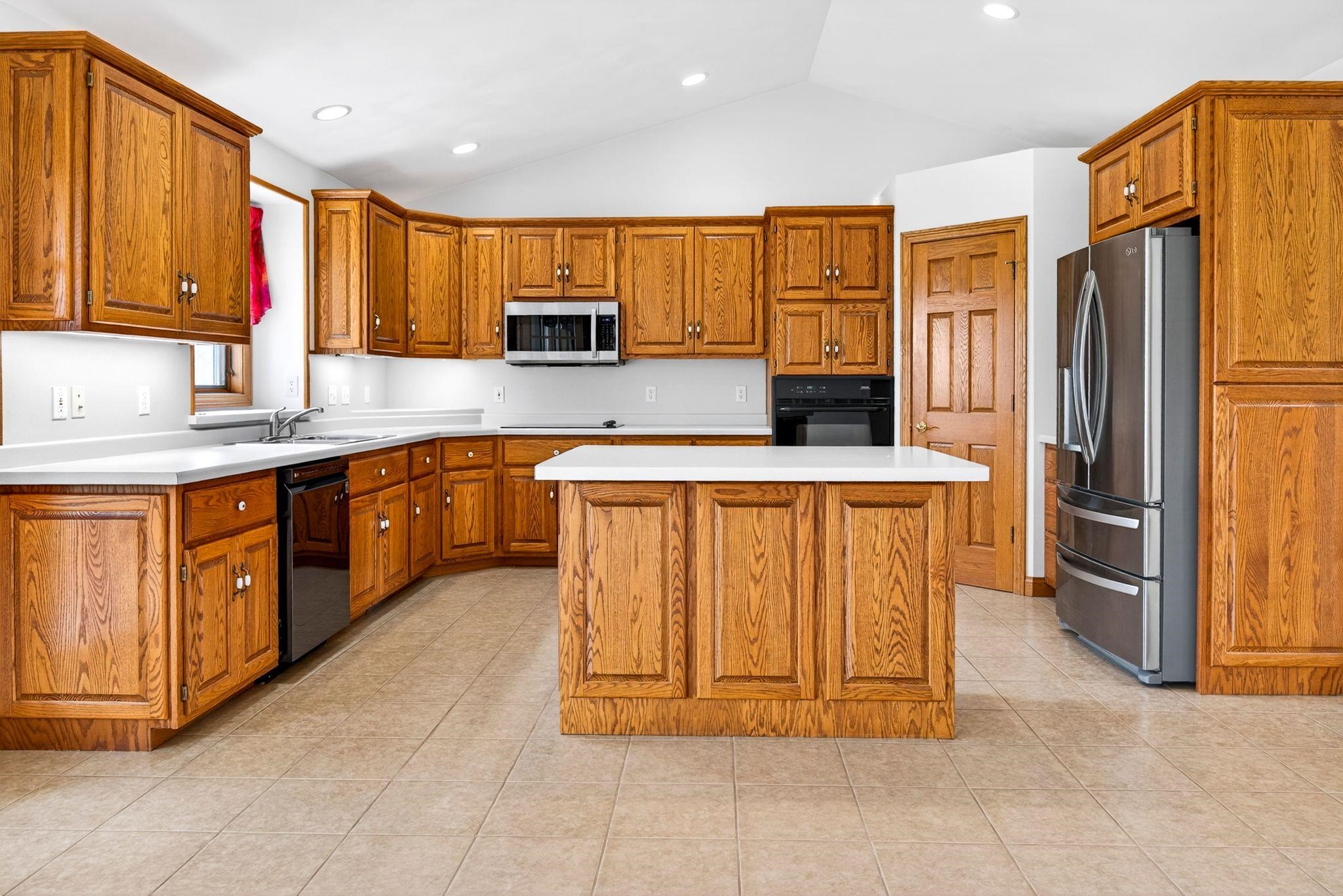 4665 West Edgewood Drive Appleton, WI 54913 - Photo 22 of 74