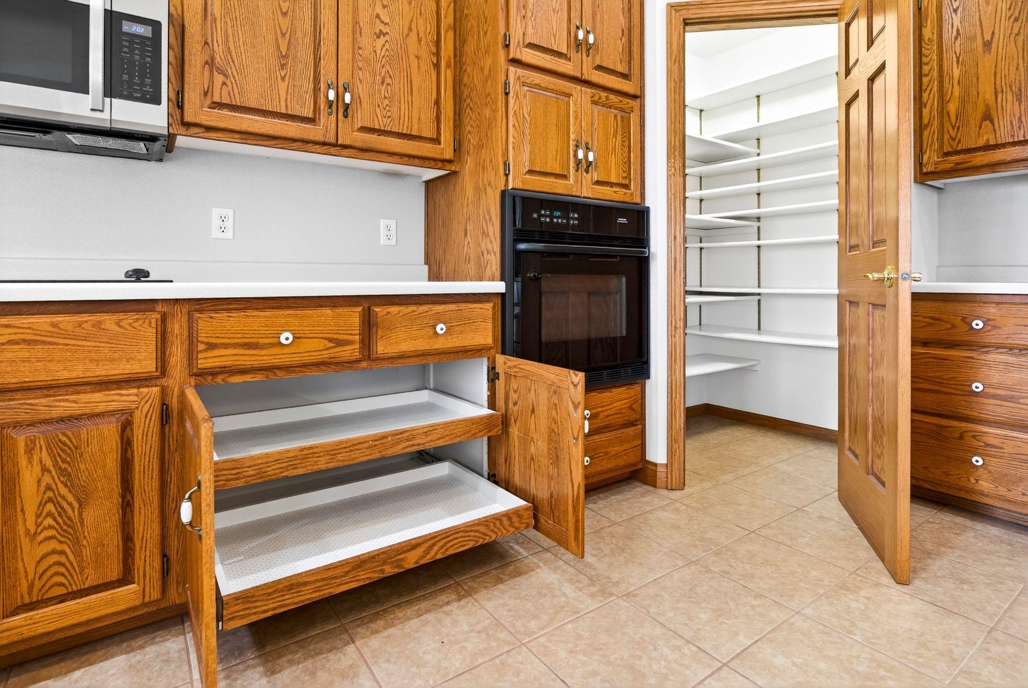 4665 West Edgewood Drive Appleton, WI 54913 - Photo 25 of 74