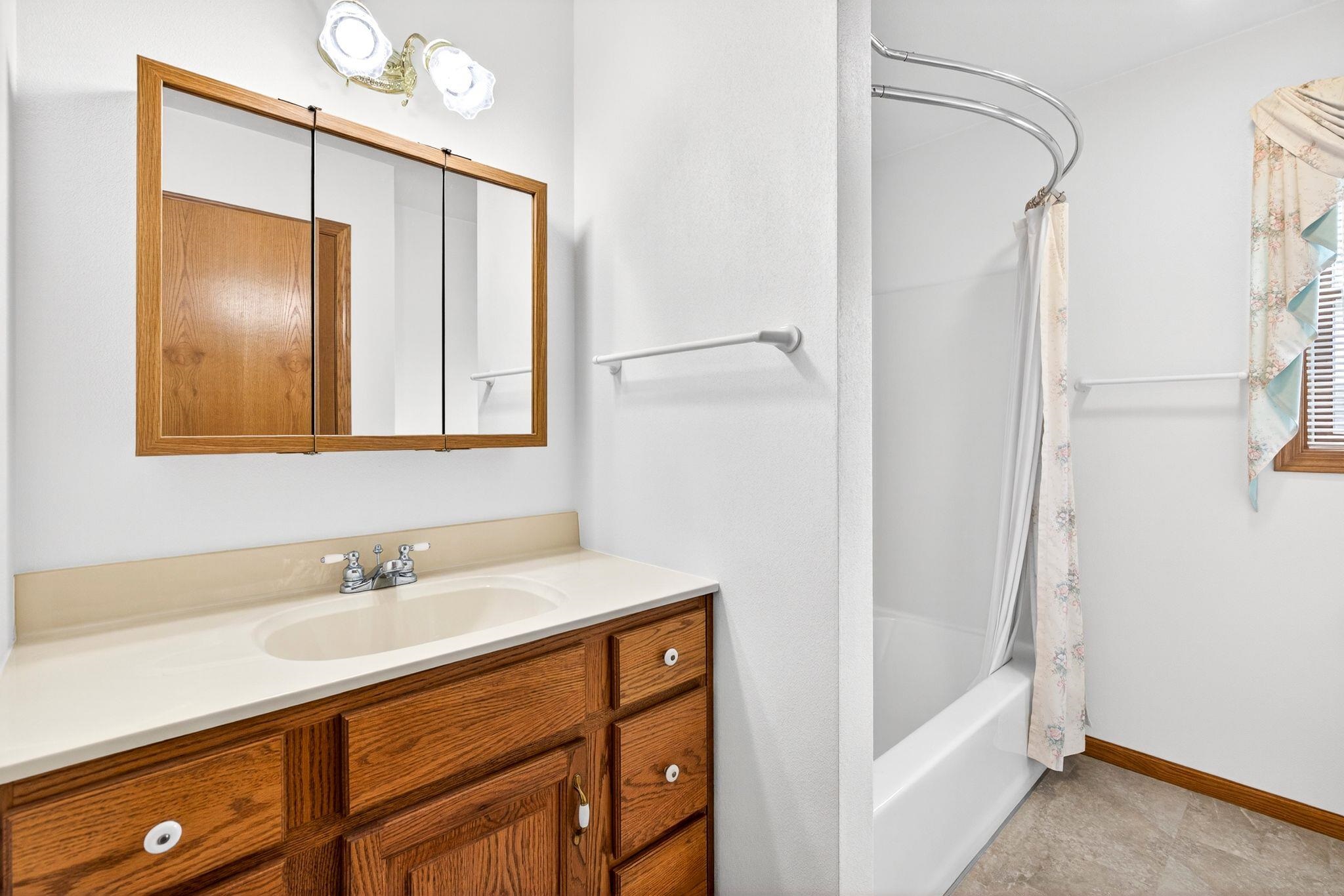 4665 West Edgewood Drive Appleton, WI 54913 - Photo 40 of 74