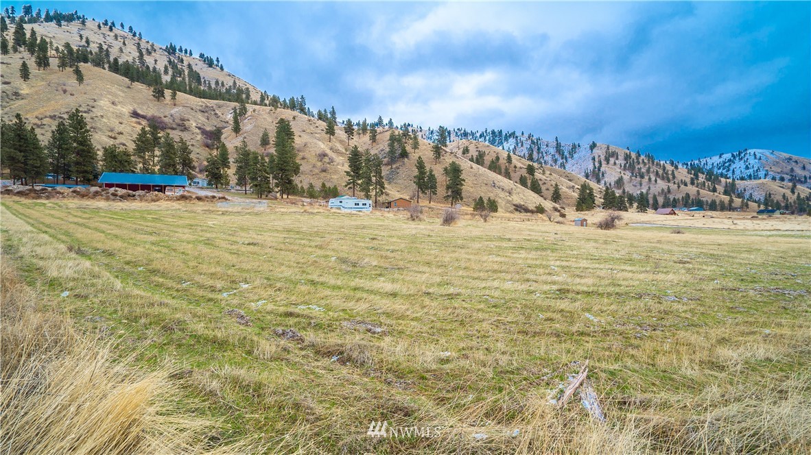 6495 Navarre Coulee Road Chelan, WA 98816 - Photo 3 of 7 Gallery Image 3