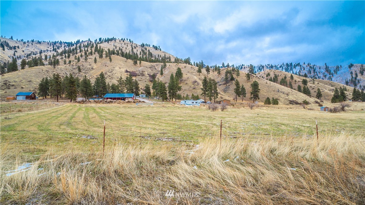 6495 Navarre Coulee Road Chelan, WA 98816 - Photo 5 of 7 Gallery Image 5