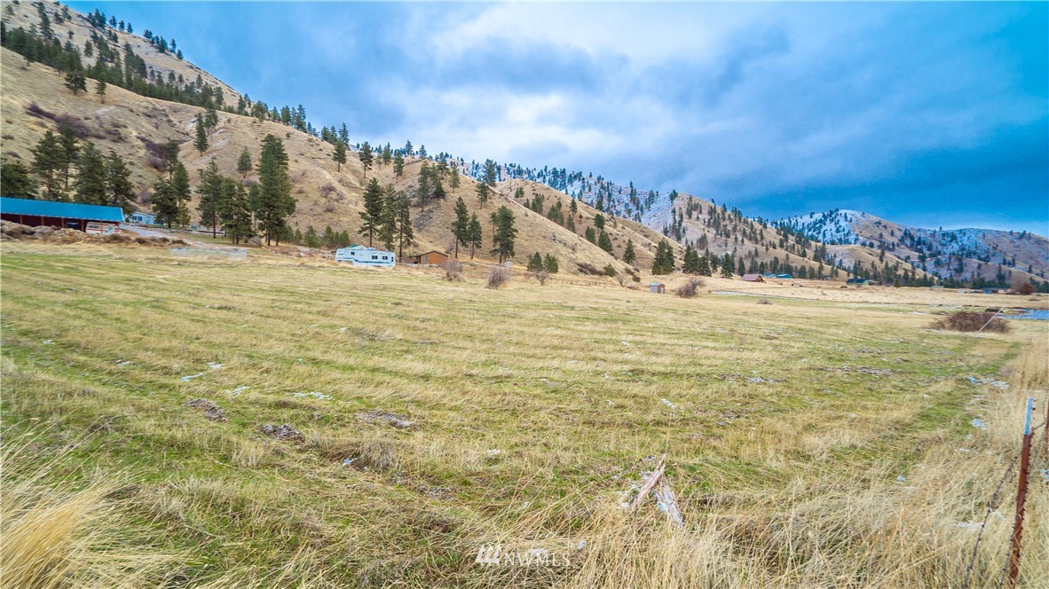 6495 Navarre Coulee Road Chelan, WA 98816 - Photo 7 of 7 Gallery Image 7