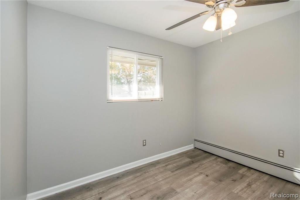 2423 Normandy Road Royal Oak, MI 48073 - Photo 7 of 13