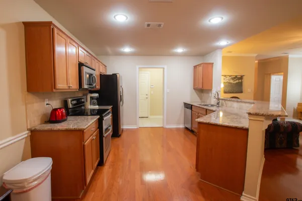 $229,900 | 421 West Cumberland Road, Unit 1401, Tyler, TX 75703