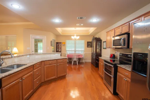 $229,900 | 421 West Cumberland Road, Unit 1401, Tyler, TX 75703