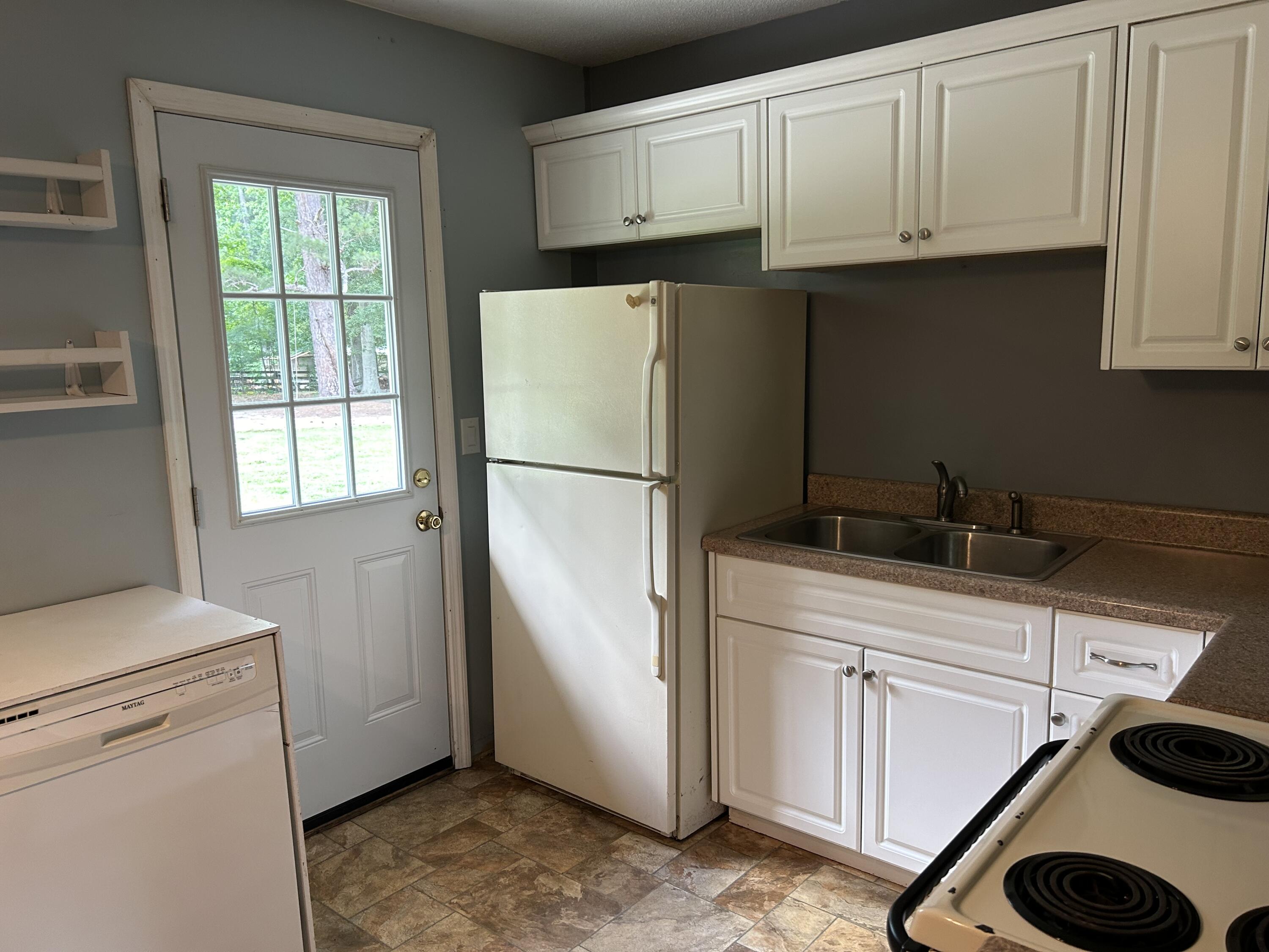 1495 Mesena Road Thomson, GA 30824 - Photo 5 of 26 IMG_3328