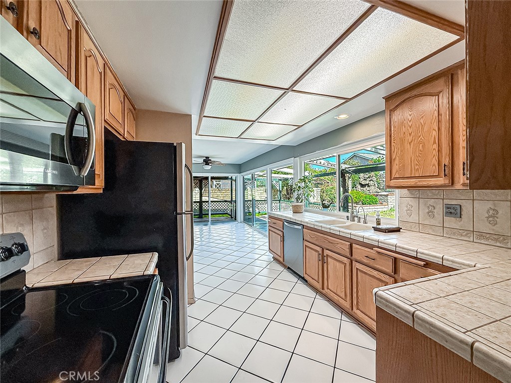 2235 Burnside Street Simi Valley, CA 93065 - Photo 29 of 71