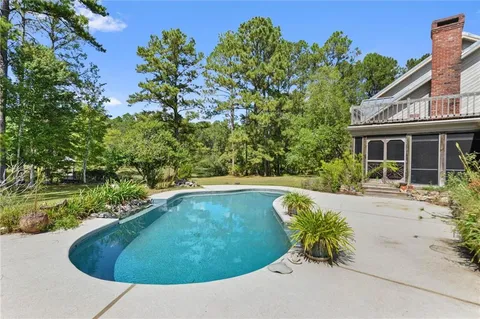 $585,000 | 22 Nottoway Drive, Picayune, MS 39466