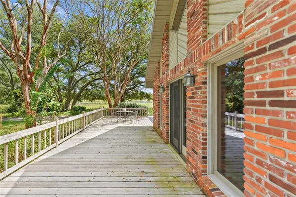 $585,000 | 22 Nottoway Drive, Picayune, MS 39466