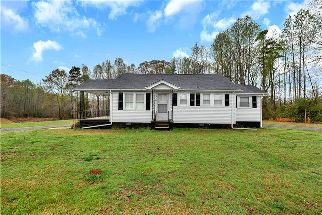 $290,000 | 1330 Brushy Creek Road, Easley, SC 29642