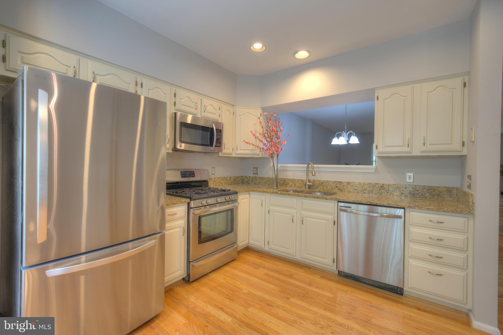 1384 Park Garden Lane Reston, VA 20194 - Photo 7 of 50