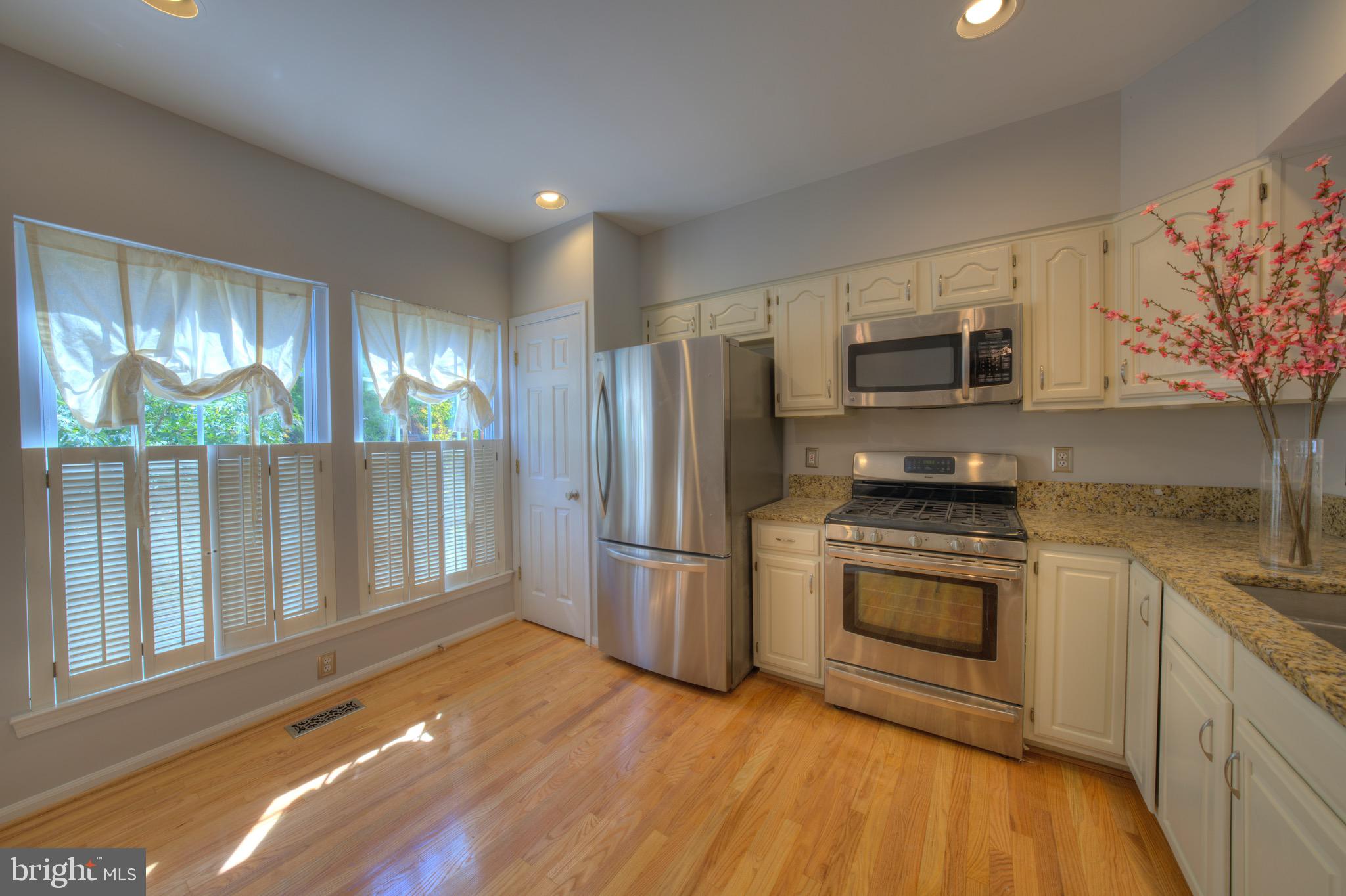 1384 Park Garden Lane Reston, VA 20194 - Photo 10 of 50