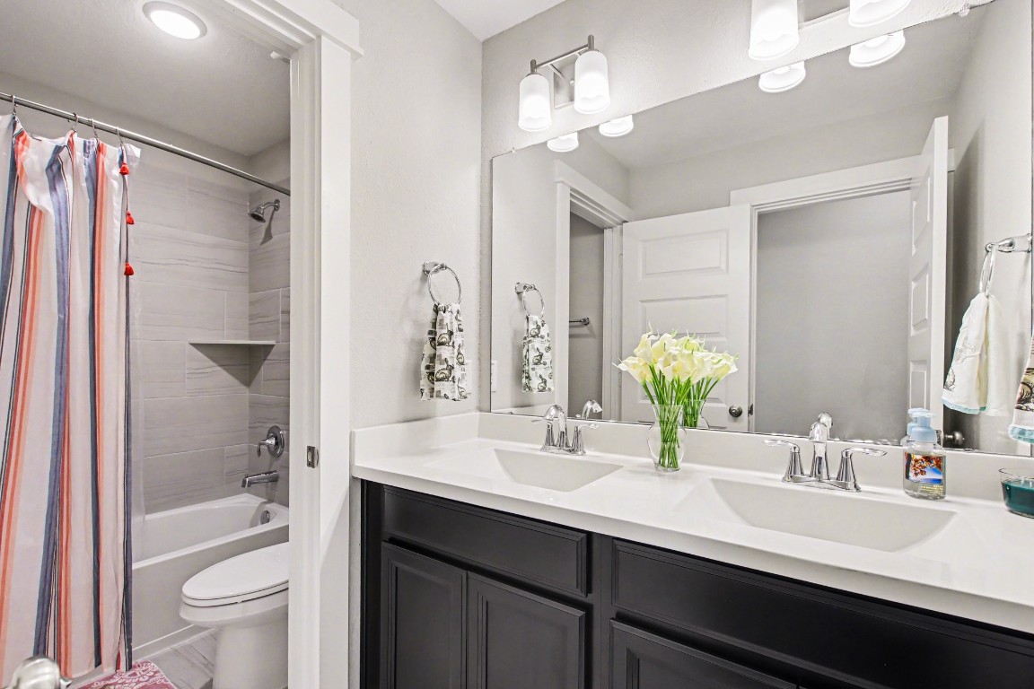 2007 Tarfite Place Houston, TX 77077 - Photo 19 of 28