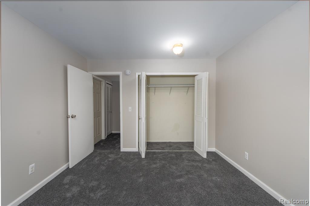 505 West Highland Road Howell, MI 48843 - Photo 11 of 20