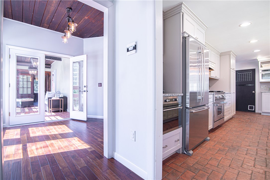 380B Post Road South Kingstown, RI 02879 - Photo 24 of 38