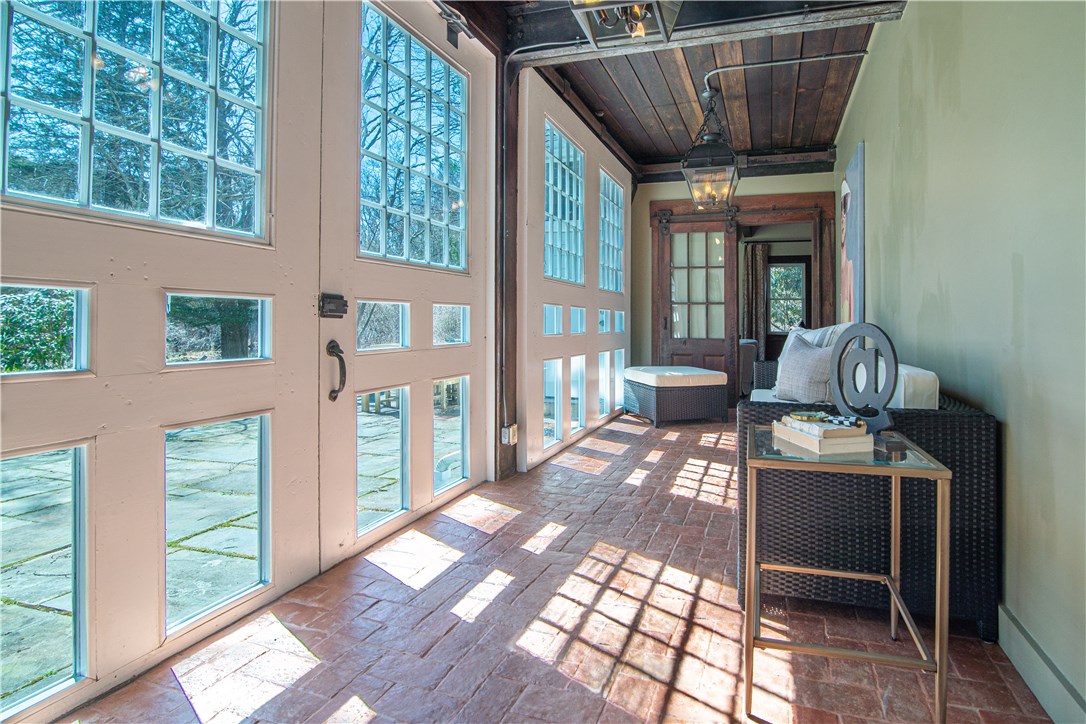 380B Post Road South Kingstown, RI 02879 - Photo 25 of 38