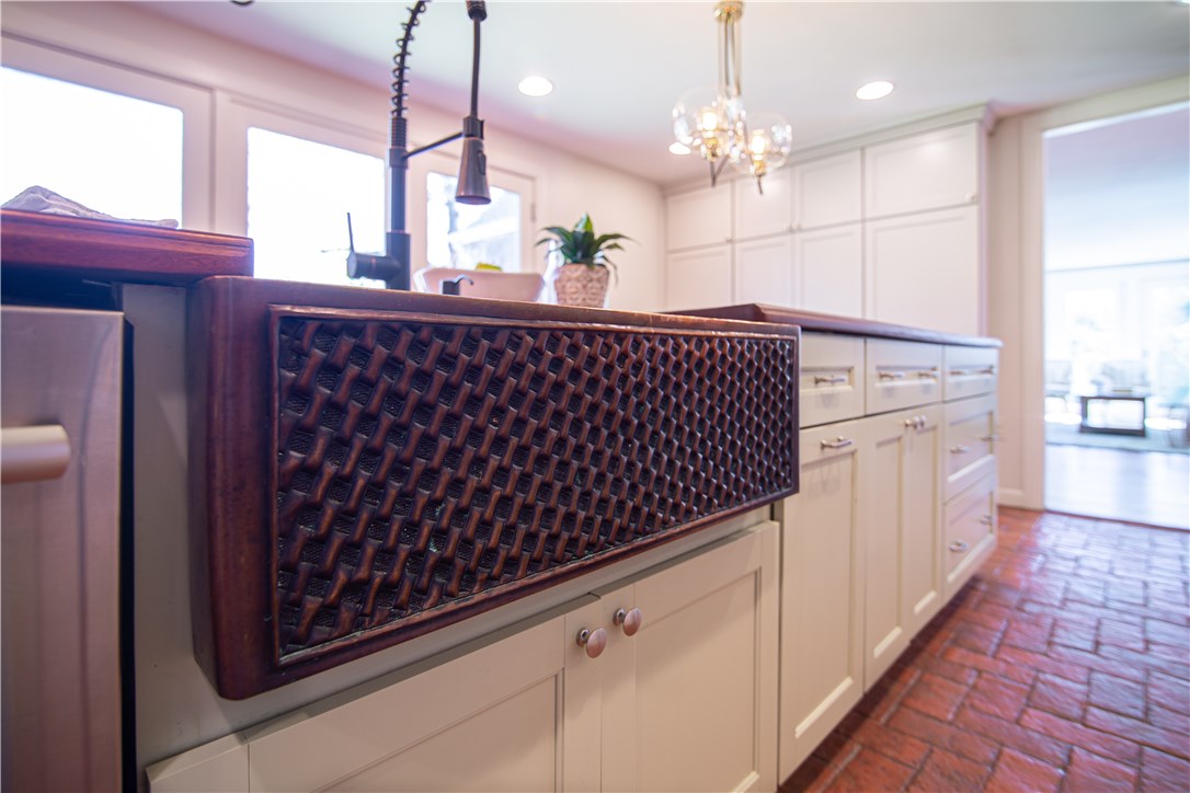 380B Post Road South Kingstown, RI 02879 - Photo 4 of 38