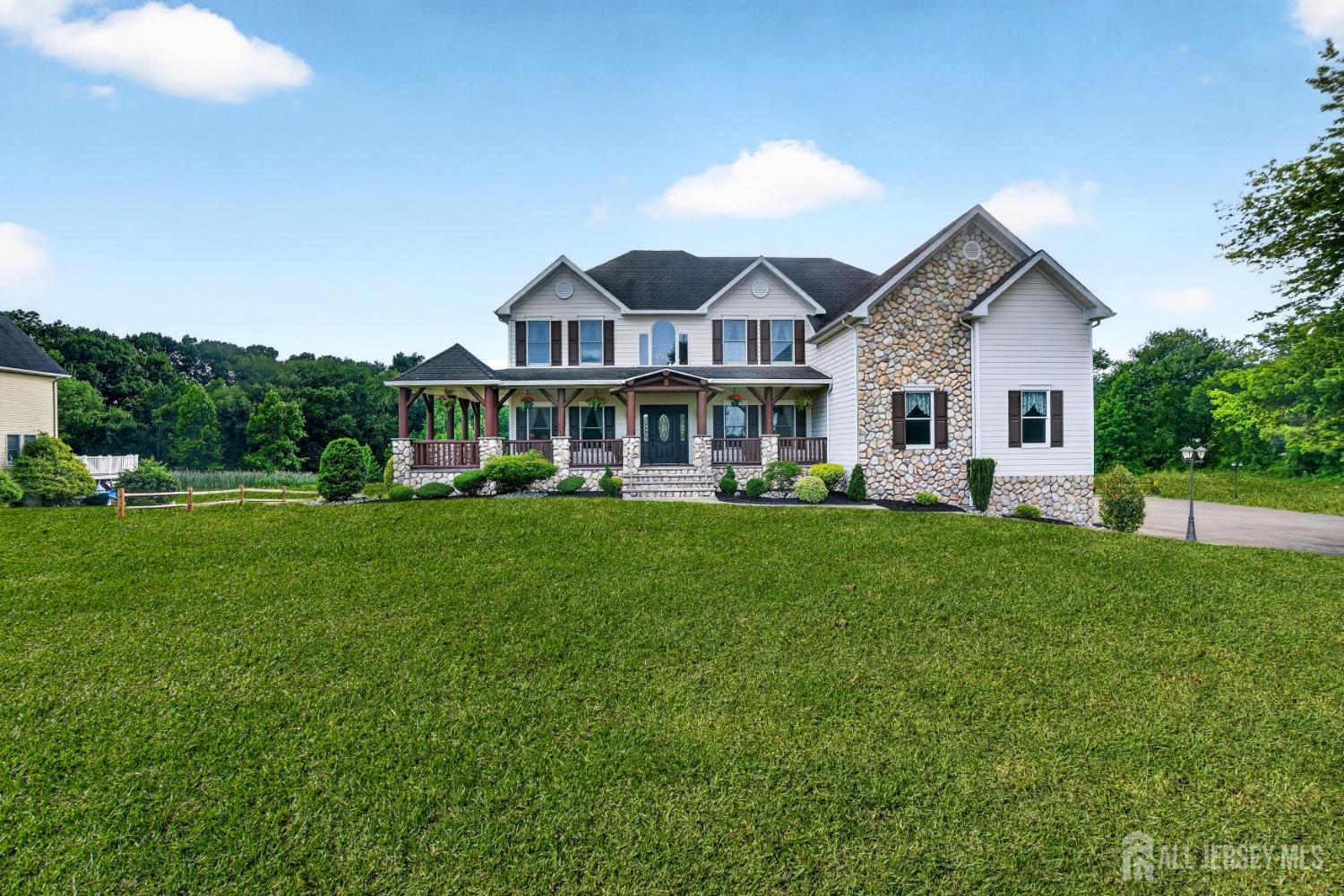 439 Schoolhouse Road Monroe Township, NJ 08831 - Photo 2 of 52