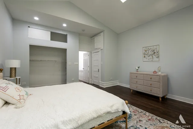 $559,999 | 4937 South Prairie Avenue, Chicago, IL 60615