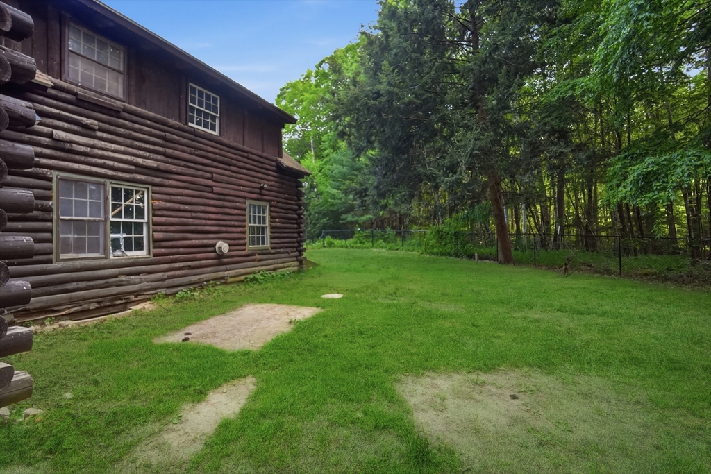 95 Packardville Road Pelham, MA 01002 - Photo 4 of 26