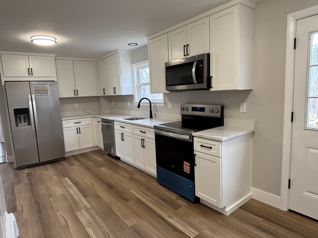 52 Bushee Road Swansea, MA 02777 - Photo 6 of 29 Gallery Image 6