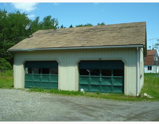188 Main Road Islesboro, ME 04848 - Photo 15 of 16 Parking Lot/Garage.