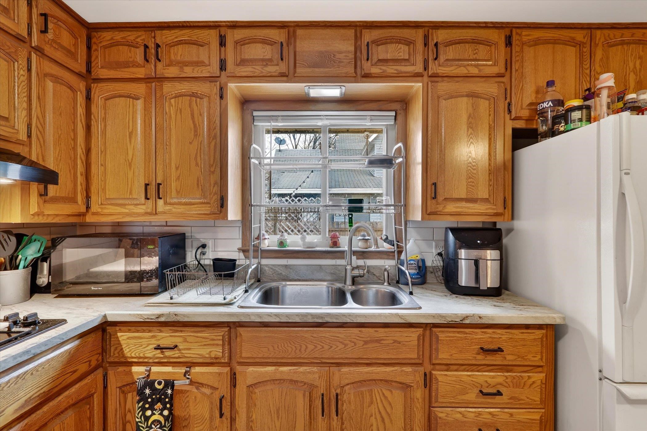 404 Rockport Road Janesville, WI 53548 - Photo 12 of 34