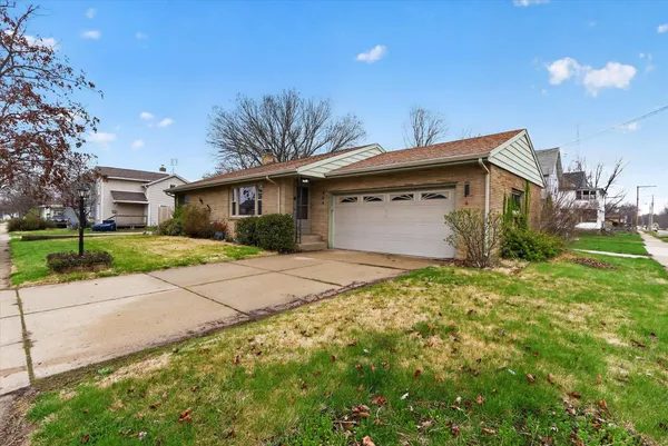 $249,900 | 404 Rockport Road, Janesville, WI 53548