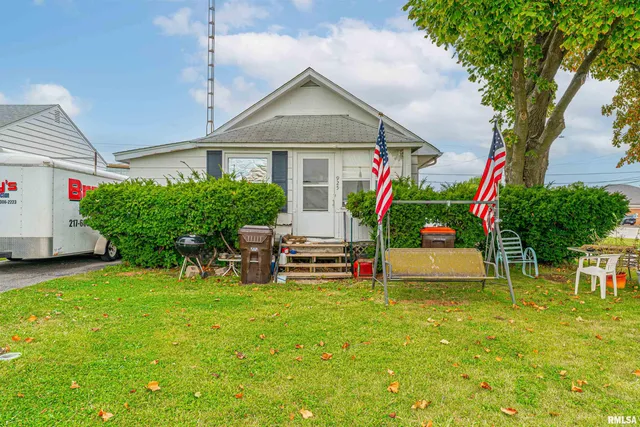 $349,900 | 923 North Adams Street, Lincoln, IL 62656