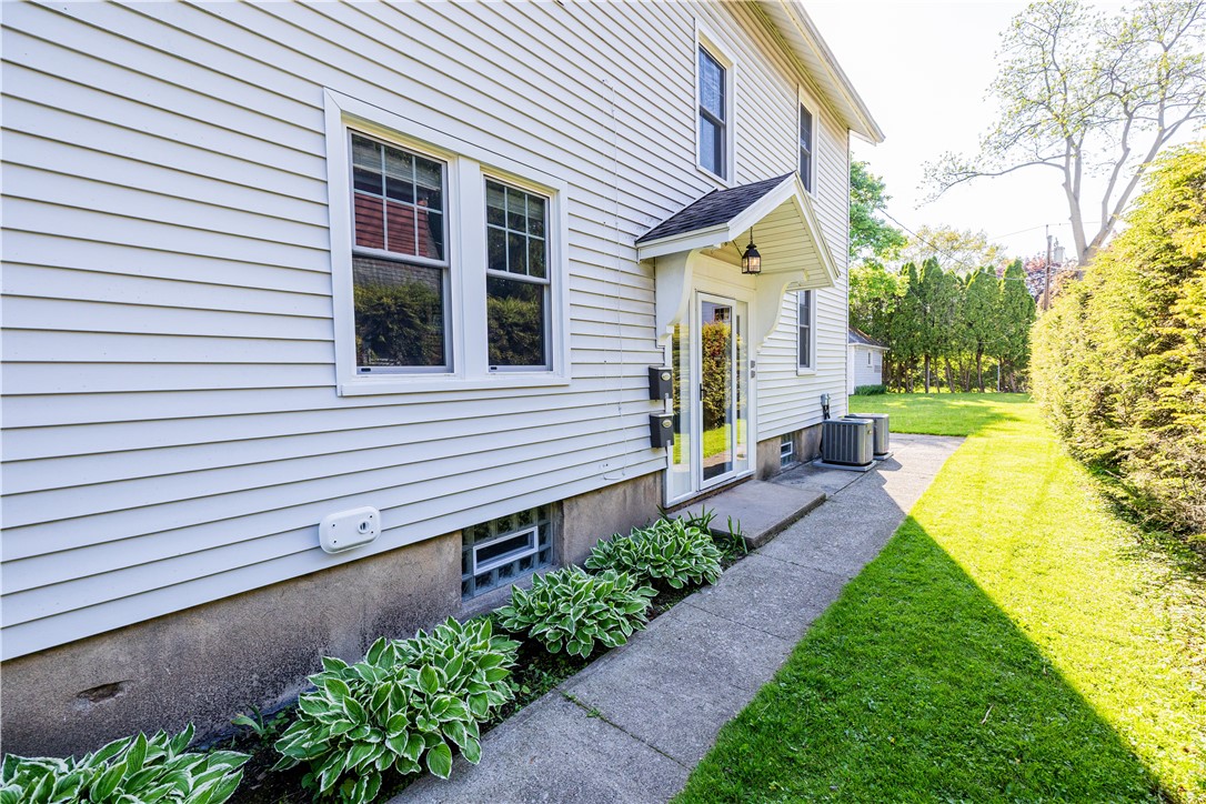91-93 Sylvan Road Brighton, NY 14618 - Photo 3 of 41
