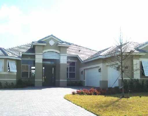 560 Southwest Yacht Basin Way Stuart, FL 34997 - Photo 1 of 9 Primary Photo