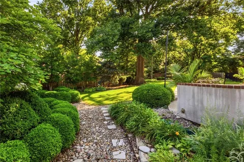 $2,100,000 | 2211 West 69th Terrace, Mission Hills, KS 66208