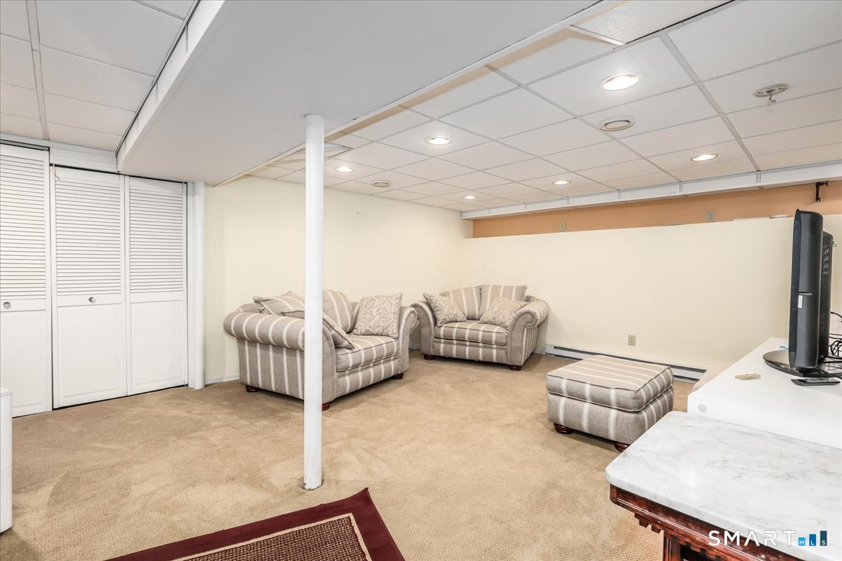 32 Country Way Bethel, CT 06801 - Photo 31 of 40