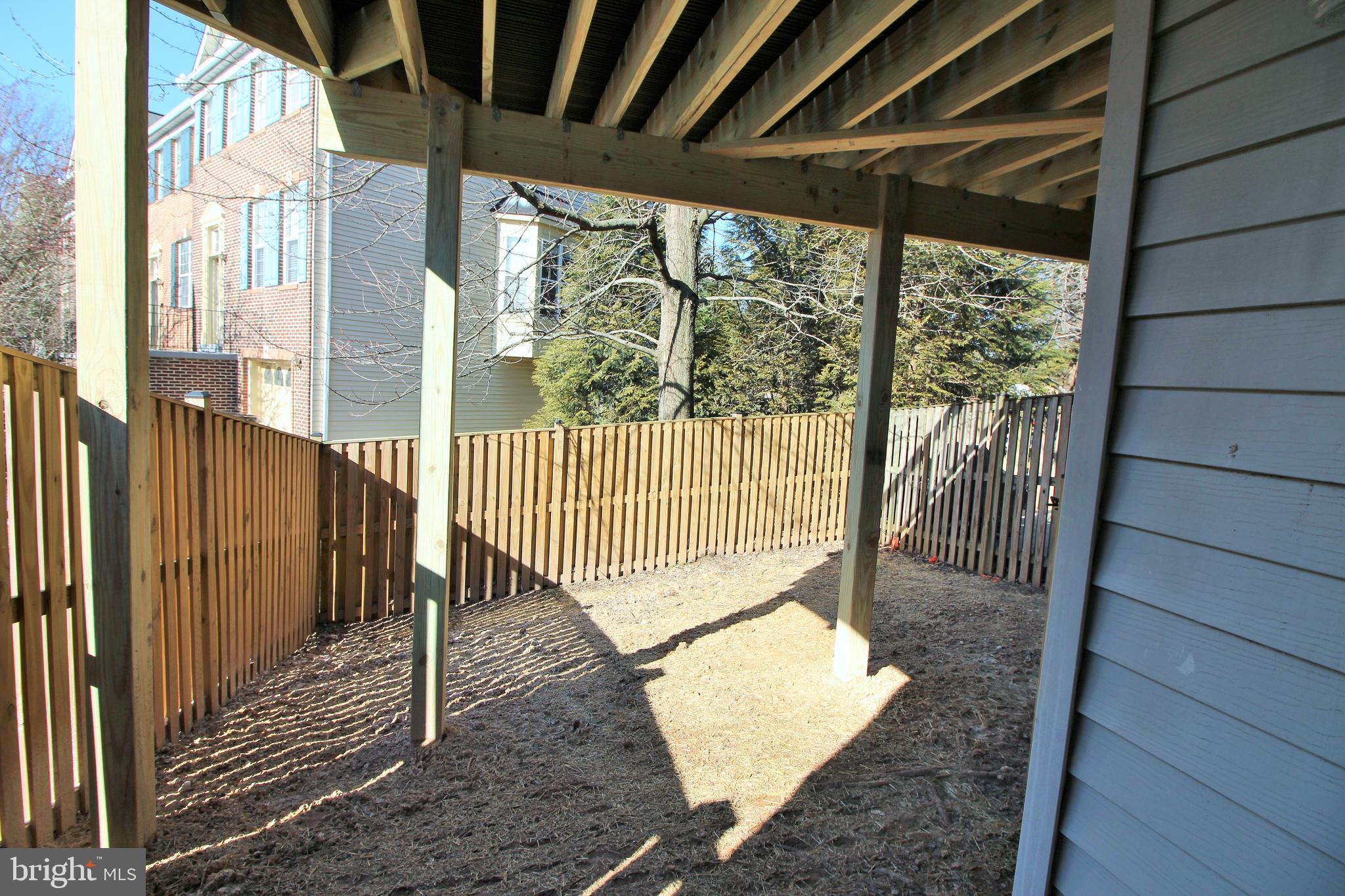 2816 Roesh Way Vienna, VA 22181 - Photo 30 of 32 Fenced rear yard
