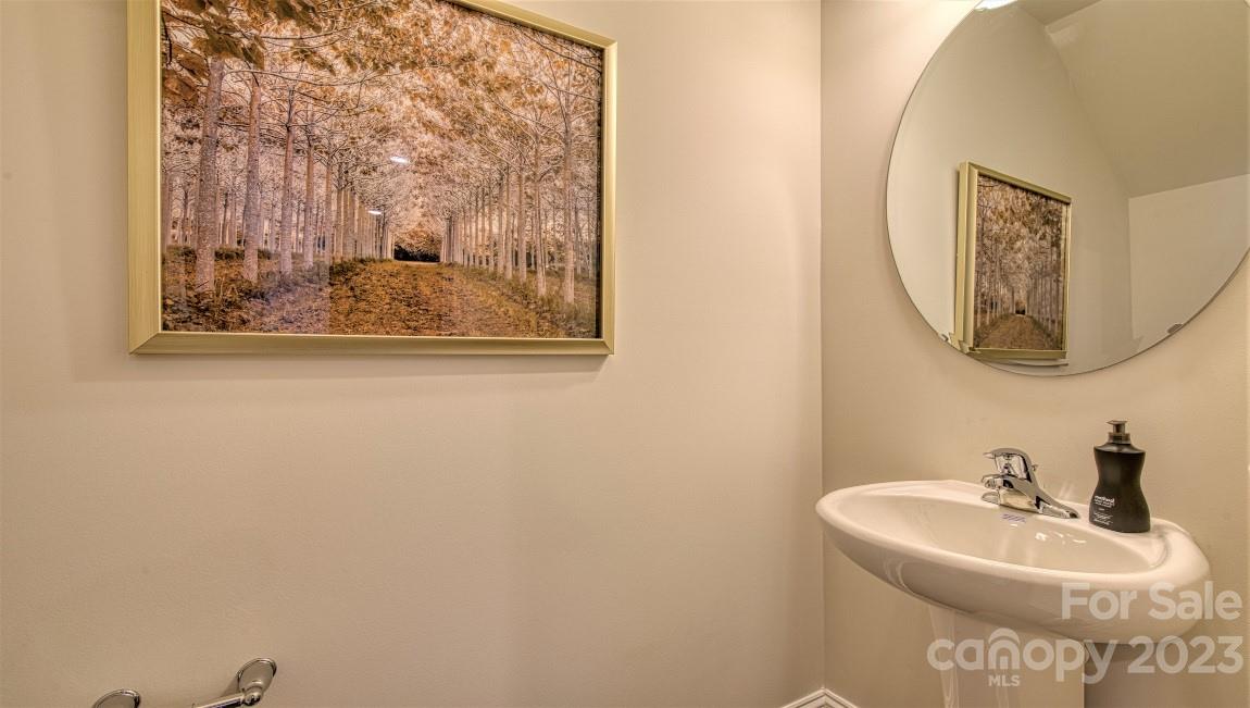 175 Creekview Road Hendersonville, NC 28792 - Photo 15 of 38 Gallery Image 15
